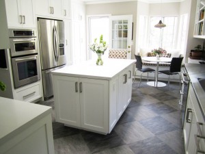 elegant-kitchen-white-with-grey-and-brown-floors