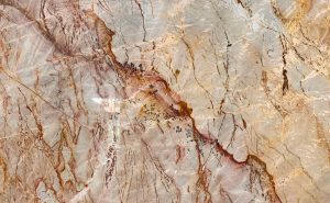Quartz Cosmopolitan